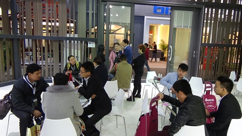 【聚焦门博会】 富轩门窗再次给力，接受观众“检阅”