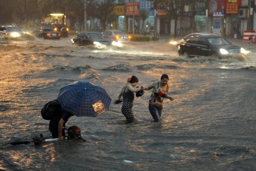 台风过后暴雨肆虐，智能门窗为生活添一份舒心