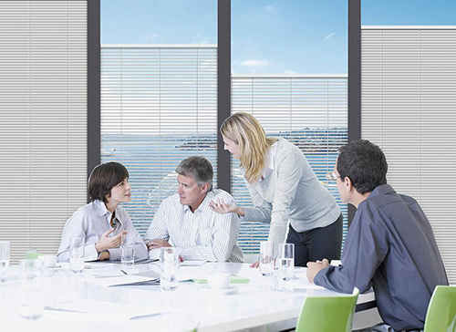 智能门窗加盟商如何正确维系客户？