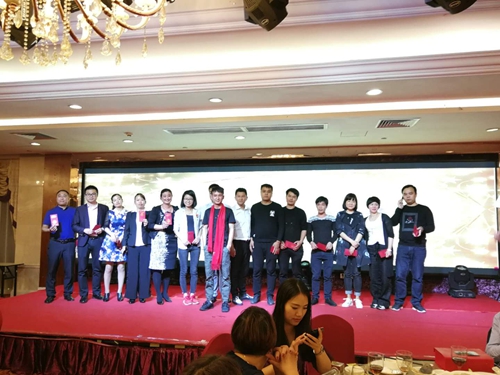 富轩门窗战略合作伙伴峰会暨新品发布会圆满成功！