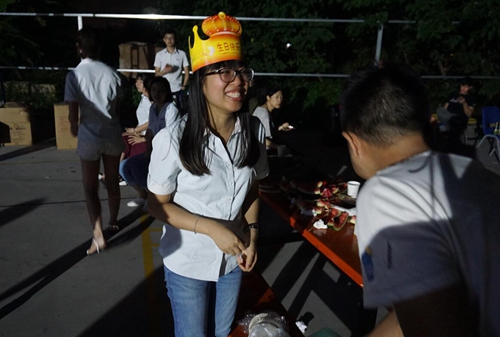 富轩门窗生日会与烧烤激情相约