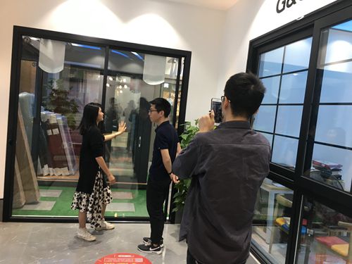 祝贺富轩门窗3分16秒销售额破700万