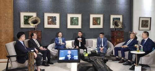 富轩门窗董事长谈门窗的线上战场