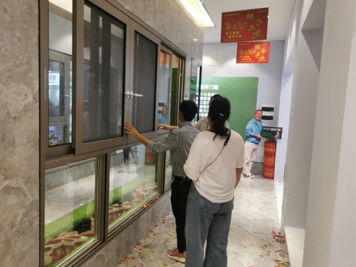 开业狂欢，富轩门窗毕节专卖店首日活动签单突破百万！