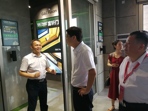 大咖访团来访，江西安义县领导团参观富轩门窗门窗总部