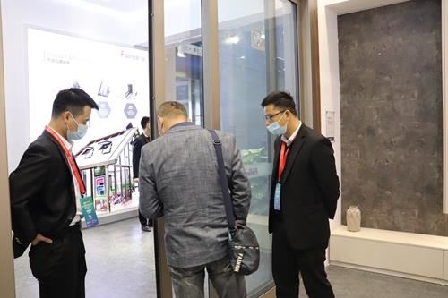高端门窗定制为您而来，富轩全屋门窗亮相广州国际高定展