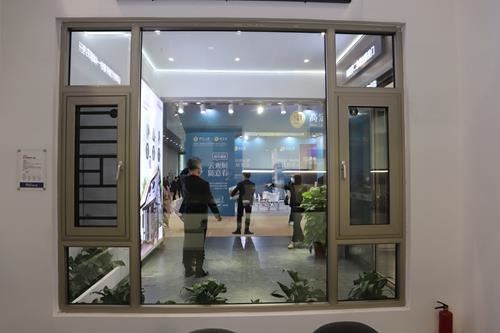 富轩门窗高定展圈粉无数，品味门窗高定之美