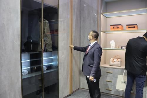 富轩门窗高定展圈粉无数，品味门窗高定之美