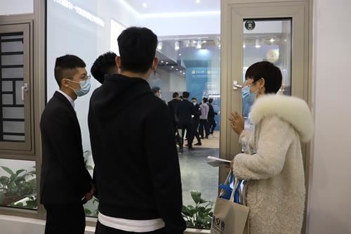 富轩门窗高定展圈粉无数，品味门窗高定之美