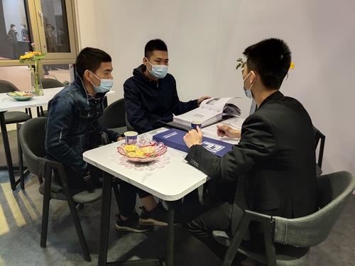 富轩门窗高定展圈粉无数，品味门窗高定之美