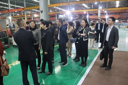 热烈欢迎佛山市、南昌市领导代表团来访富轩全屋门窗总部！