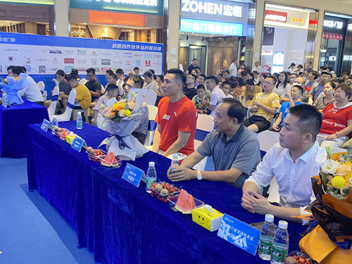 富轩大商，战无不胜|冠军品质中国行湘赣联动明星签售会引爆终端