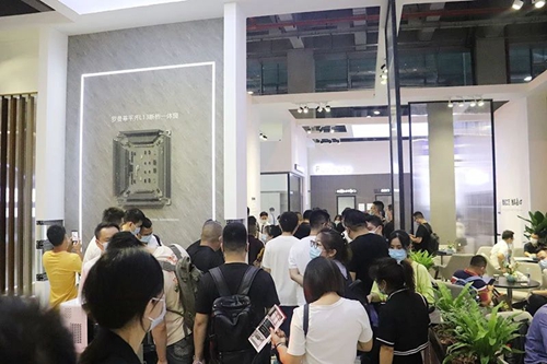 聚焦建博会|富轩全屋门窗新品耀目绽放，展现硬核担当！