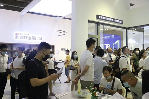 聚焦建博会|富轩全屋门窗新品耀目绽放，展现硬核担当！