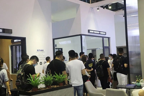 聚焦建博会|富轩全屋门窗新品耀目绽放，展现硬核担当！