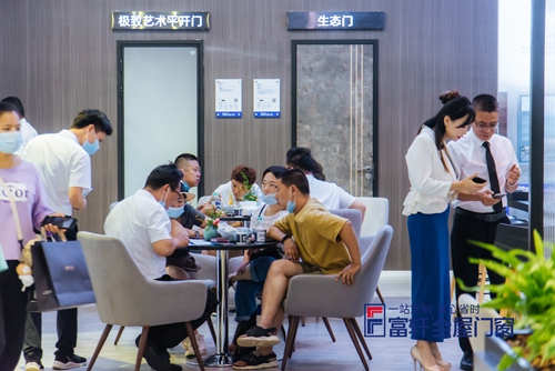 万亿蓝海，千万大商|建博会收官，富轩全屋门窗领跑行业新赛道