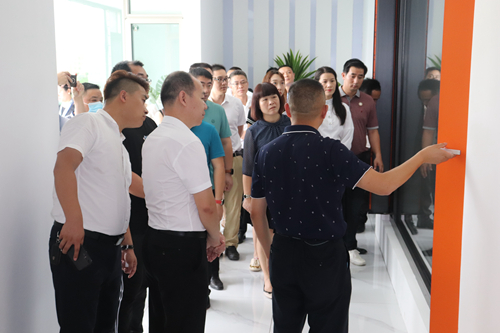 走进富轩，“窗”造未来——工商联、江西商会、南昌商会走进民企探访