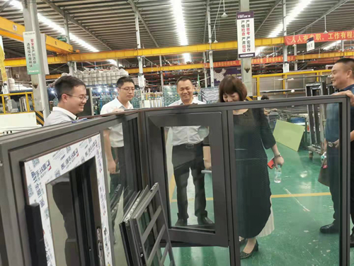 热烈欢迎山东华建铝业集团到富轩总部探访交流！