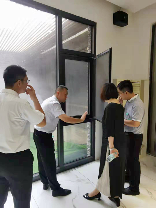 热烈欢迎山东华建铝业集团到富轩总部探访交流！