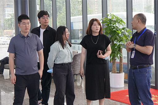  Strong and strong unite and move forward together | Yuexiu Yuexiu Brokerage leaders visit Fuxuan's doors and windows for inspection and exchange