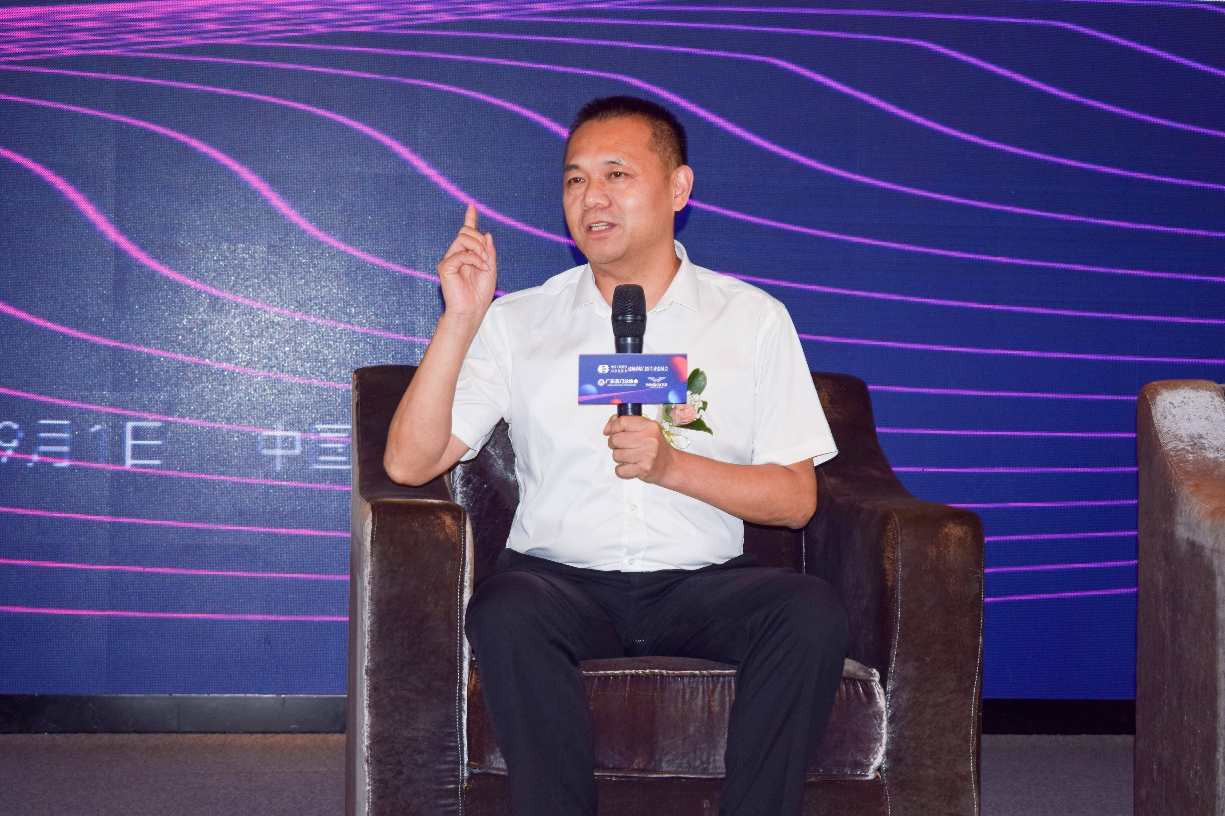 富轩全屋门窗董事长李昌安 富轩全屋门窗董事长李昌安