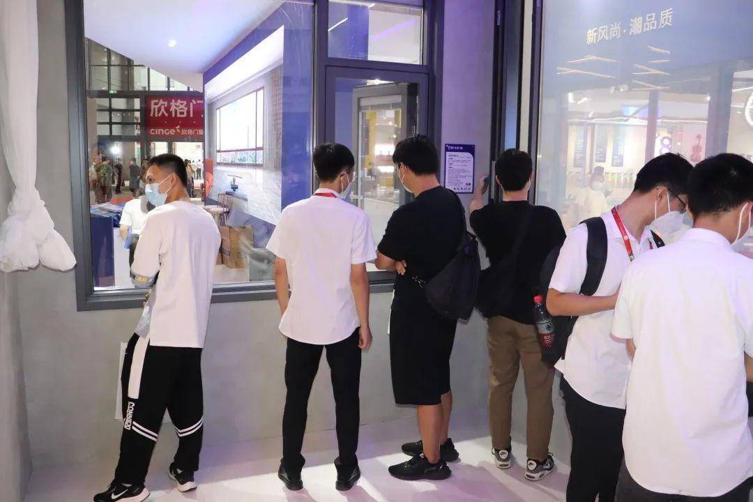 潮生活 匠新品｜富轩全屋门窗上海建博会DAY1收获多项荣誉 