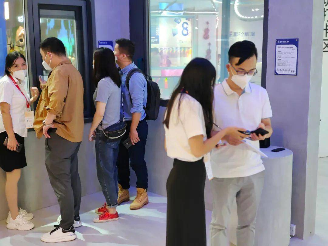 富轩全屋门窗上海建博会DAY2热力持续吹响财富集结号 