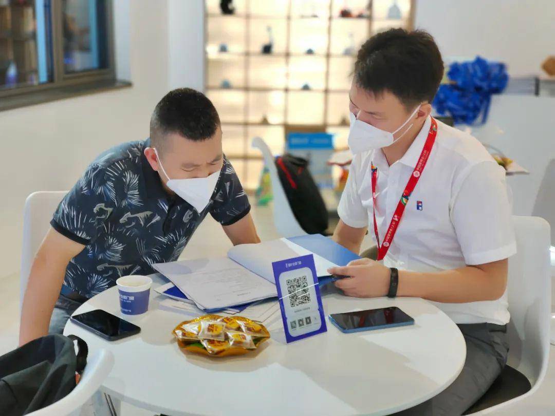 富轩全屋门窗上海建博会DAY2热力持续吹响财富集结号 