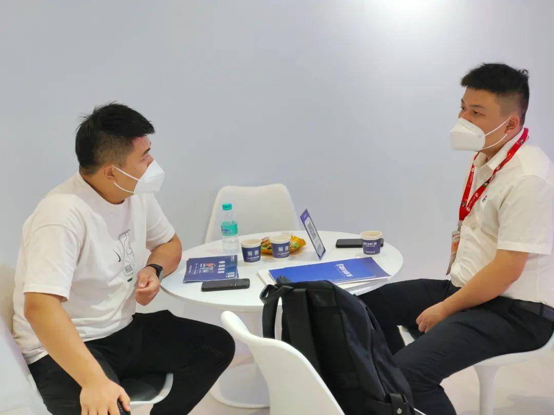 富轩全屋门窗上海建博会DAY2热力持续吹响财富集结号 