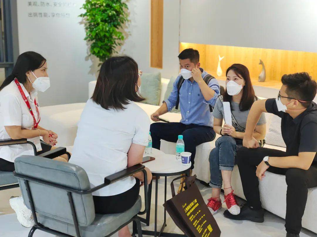 富轩全屋门窗上海建博会DAY2热力持续吹响财富集结号 