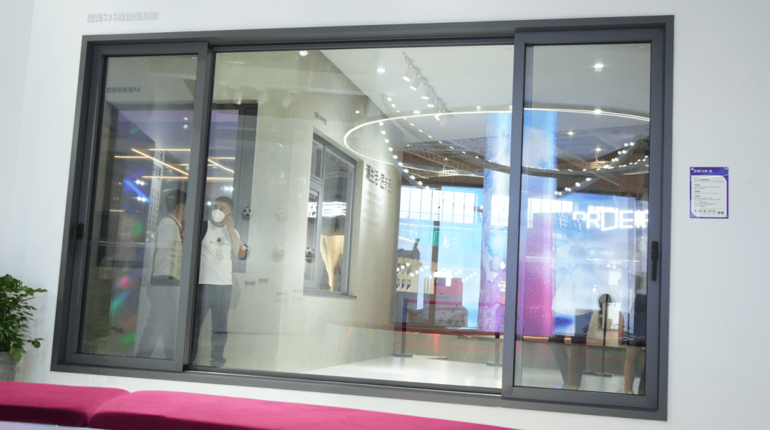 富轩全屋门窗上海建博会DAY3展厅圈粉无数 