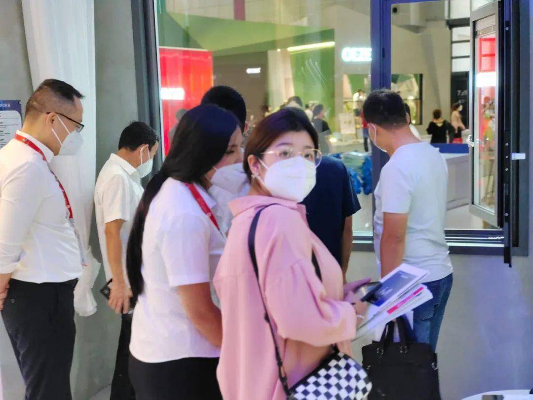 富轩全屋门窗上海建博会DAY3展厅圈粉无数 