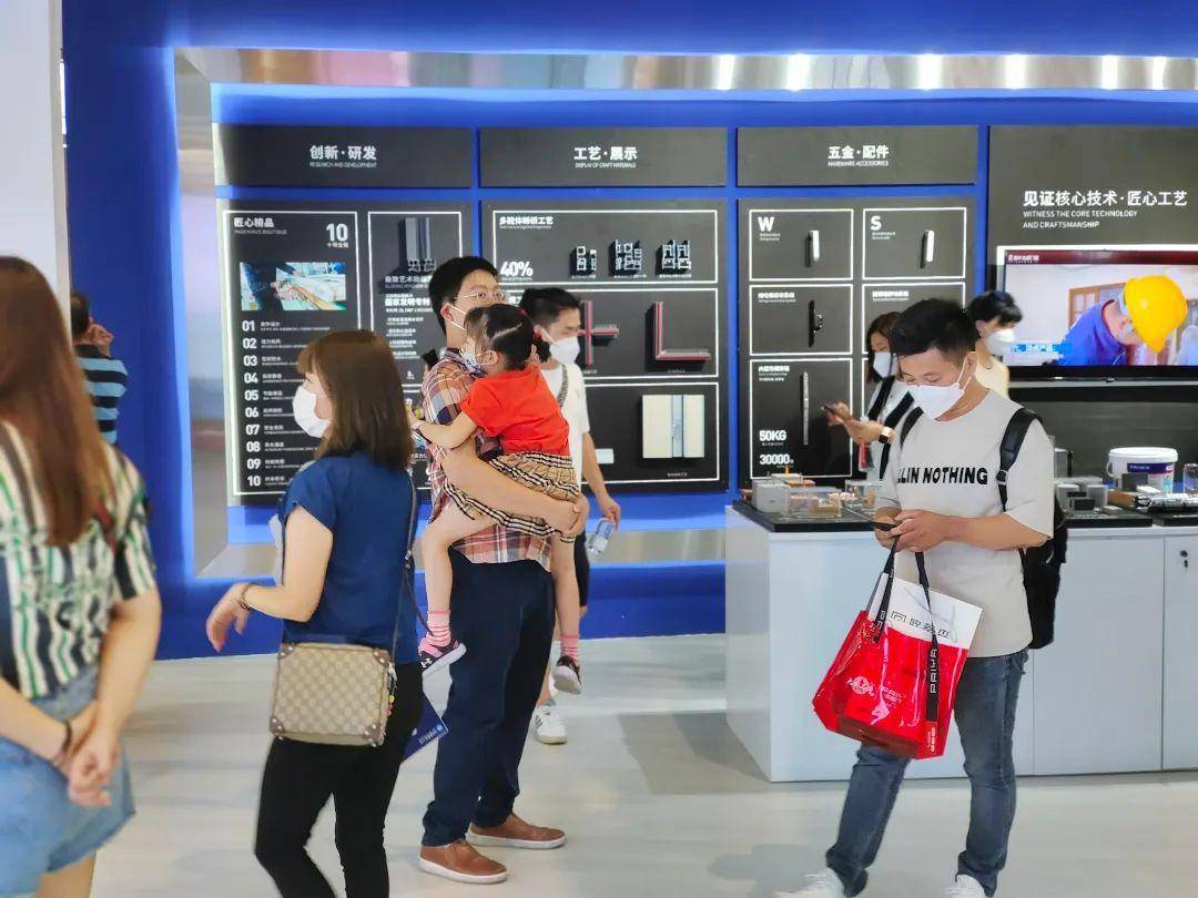 富轩全屋门窗上海建博会DAY3展厅圈粉无数 