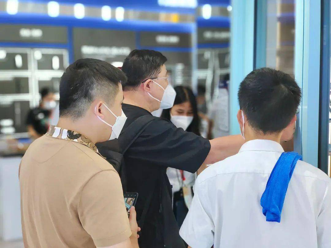 富轩全屋门窗上海建博会DAY3展厅圈粉无数 