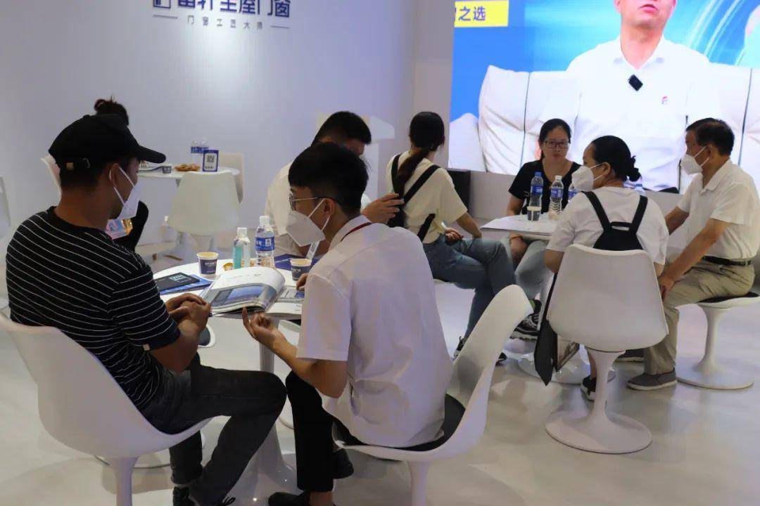 富轩全屋门窗上海建博会DAY3展厅圈粉无数 