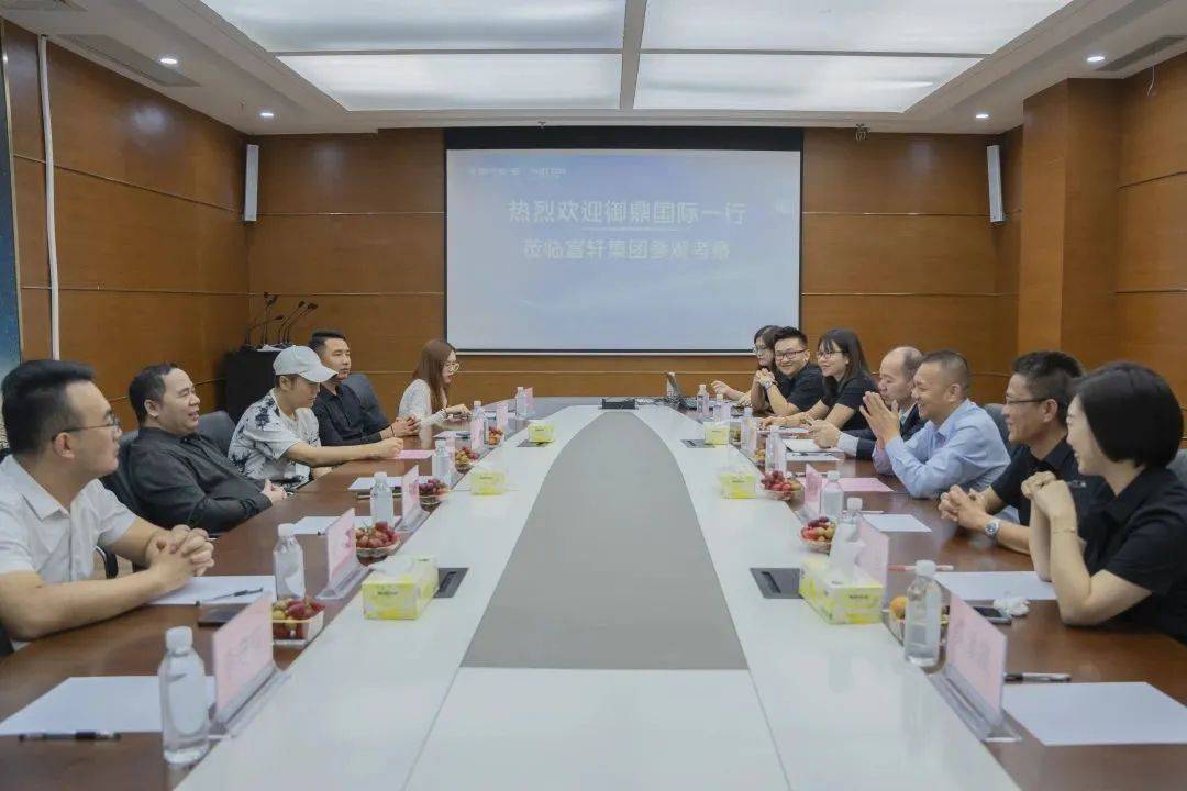 合作创双赢|热烈欢迎御鼎国际和华人设计网莅临富轩全屋门窗参观交流