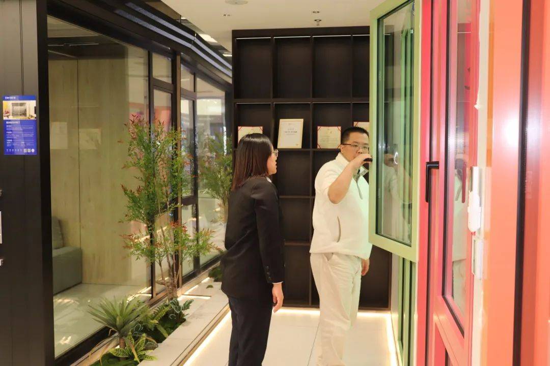 月星集团高层团队莅临富轩全屋门窗共谋发展