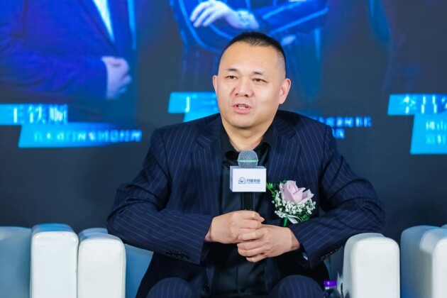 广东省门业协会常务副会长、佛山市江西南昌商会会长、富轩集团董事长李昌安 广东省门业协会常务副会长、佛山市江西南昌商会会长、富轩集团董事长李昌安