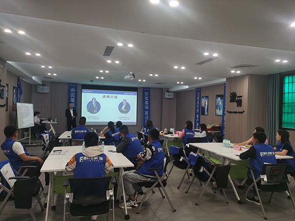 富轩全屋门窗5月新商特训营开班啦！
